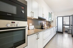 Fridge, microwave, oven, dishwasher