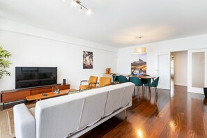 TV - GuestReady – Madeira escape with ocean view (Funchal)