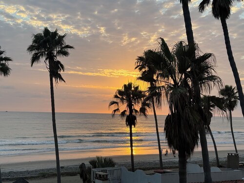 Oceanfront beach house, a tropical oasis in Baja California.