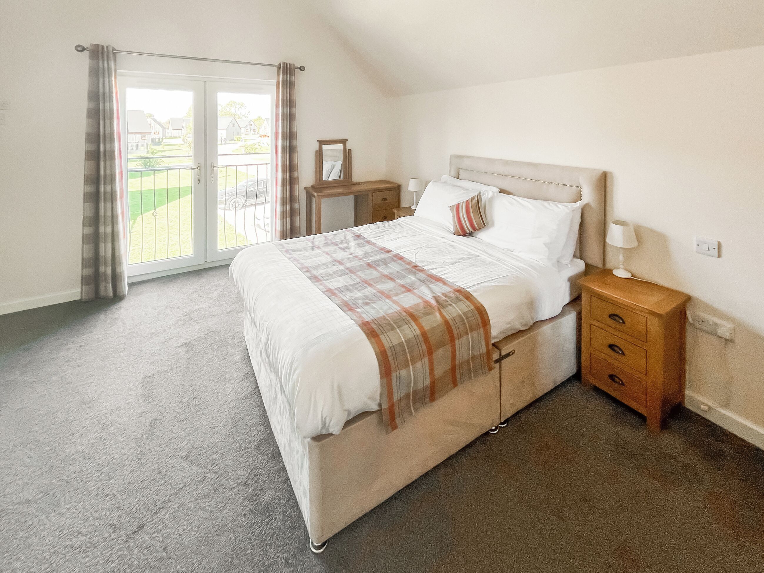 4 bedrooms, free WiFi