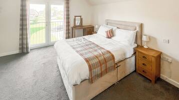 4 bedrooms, free WiFi