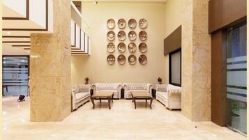 Área de estar no saguão