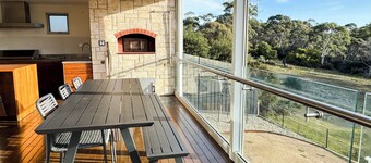 WELHAM ~ Seaside Hideaway @ the Bay of Fires ~ Luxury 3 bed 2.5 bath beachhouse
