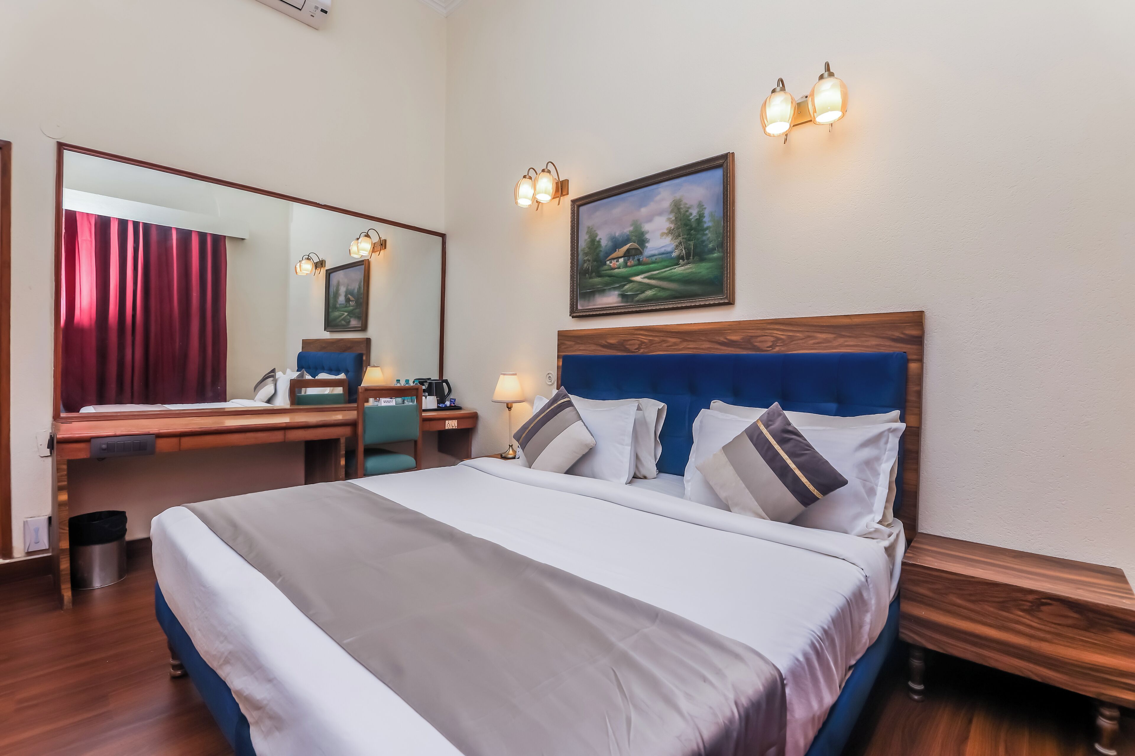 Rom – deluxe | Memory foam-senger, wi-fi (inkludert) og sengetøy