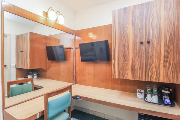 프리미엄룸 | 메모리폼 침대, 무료 WiFi, 침대 시트