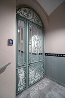 Entrada de la propiedad