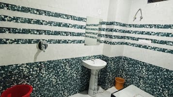 Habitación clásica doble | Espacio para trabajar con un portátil y wifi gratis