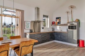Fridge, microwave, dishwasher, coffee/tea maker