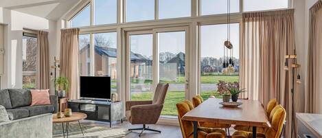 TV connectée, cheminée