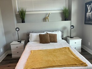 Desk, iron/ironing board, free WiFi, bed sheets