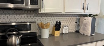 Modern Near Downtown & Hospitals – Greenville Stay