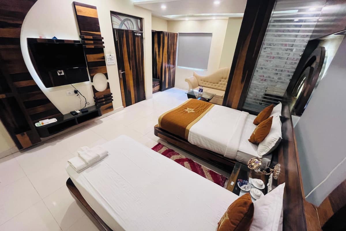 Free WiFi, bed sheets
