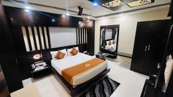 Luxury Room, City View | Free WiFi, bed sheets