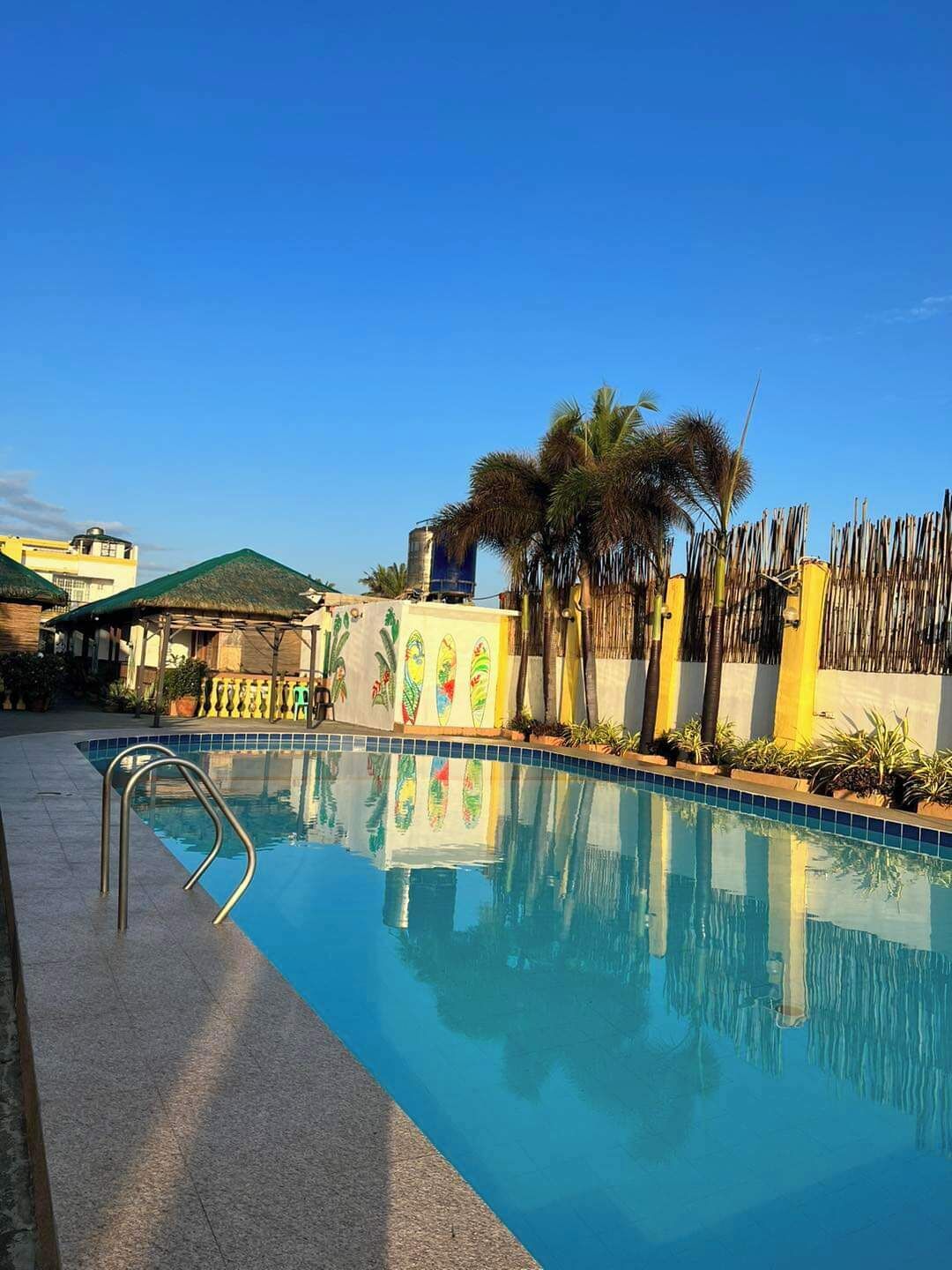 حمّام سباحة خارجي