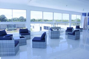 Interior - Private Villa w Pool & BBQ Up to 25 Guests (Carlos Pintos)
