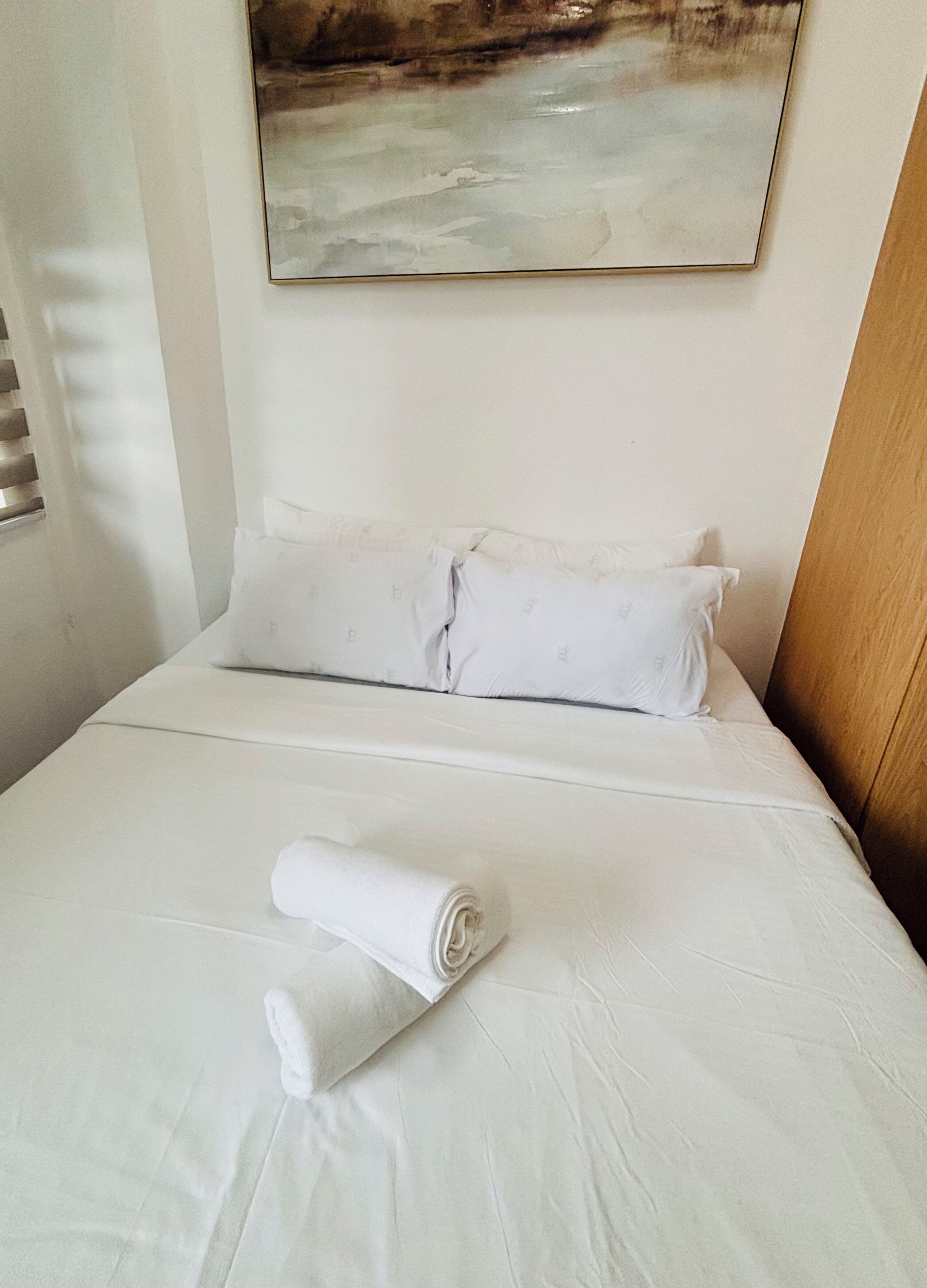 1 slaapkamer, een strijkplank/strijkijzer, internet, beddengoed