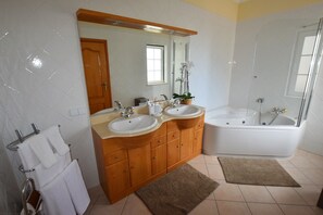 Bidet