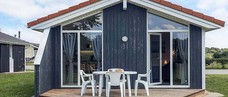House | Outdoor dining