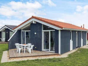 House | Exterior - 4 Star Holiday Home in Friedrichkoog (Friedrichskoog)