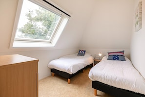 3 bedrooms, free WiFi - Tranquil wellness bungalow with garden (Eernewoud)