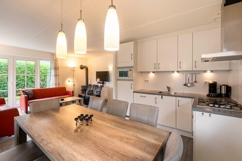 Tranquil wellness bungalow with garden