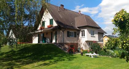 Gite au calme, dans une impasse, animaux de compagnie acceptés sur accord.