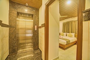 Standard Double Room | Desk, laptop workspace, free WiFi