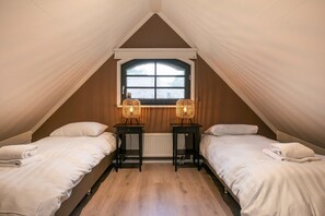 2 bedrooms, internet