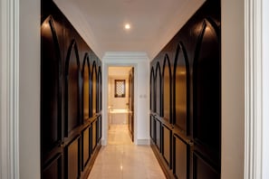 Apartment, Balcony | Iron/ironing board, free WiFi, wheelchair access