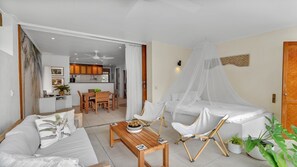 TV - Surya 7 | Port Douglas (PORT DOUGLAS)