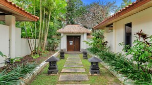 Property grounds - Surya 7 | Port Douglas (PORT DOUGLAS)