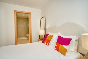 1 bedroom, iron/ironing board, Internet, bed sheets