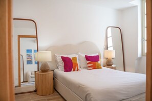 1 غرفة نوم ومكواة/لوح كي وخدمة الإنترنت وملاءات أسرّة