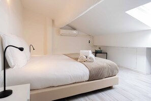 1 dormitorio, tabla de planchar con plancha, Internet y ropa de cama