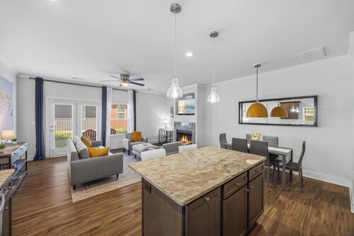 Stylish Townhome Stay | Near Downtown Spartanburg & Outdoor Paths