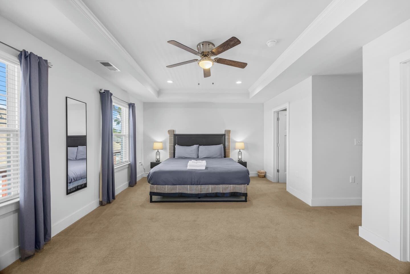 3 chambres, fer et planche à repasser, Wi-Fi gratuit, draps fournis