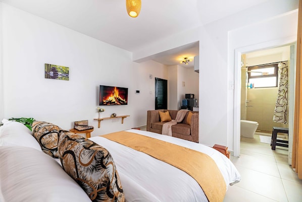 1 bedroom, iron/ironing board, Internet, bed sheets