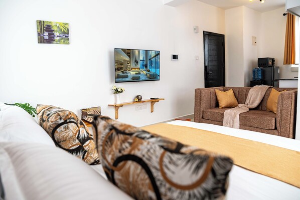 1 habitación, tabla de planchar con plancha, internet y ropa de cama 