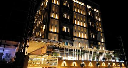 Hotel MS Pride - Prime Located