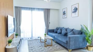 Apartment | Private kitchen | Full-size fridge, microwave, oven, stovetop