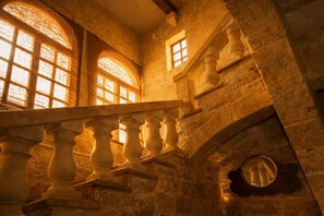 Unclassified image, 2 of 28, button