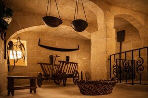 Unclassified image, 4 of 28, button