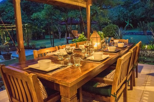 Bukit Kaja Kauh Villa - Surrounded by Nature, Mountain View Close to Beach