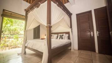 3 quartos, ferros/tábuas de passar roupa, Wi-Fi, roupa de cama