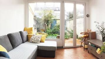 Böcker och en stereo