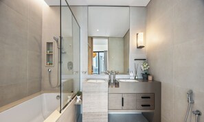 Luxury Apartment, 1 Bedroom, Canal View | Bathroom | Slippers - Luxury 1BR Address JBR Beachfront (Dubai)