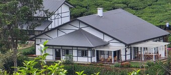 Powysland Bungalow- Luxury 5 Bedrooms Tea Estate Bungalow in Horton Plains