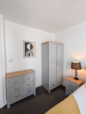 1 bedroom, iron/ironing board, travel cot, free WiFi - City View One Bedroom Apartment Liverpool City Centre (Liverpool)