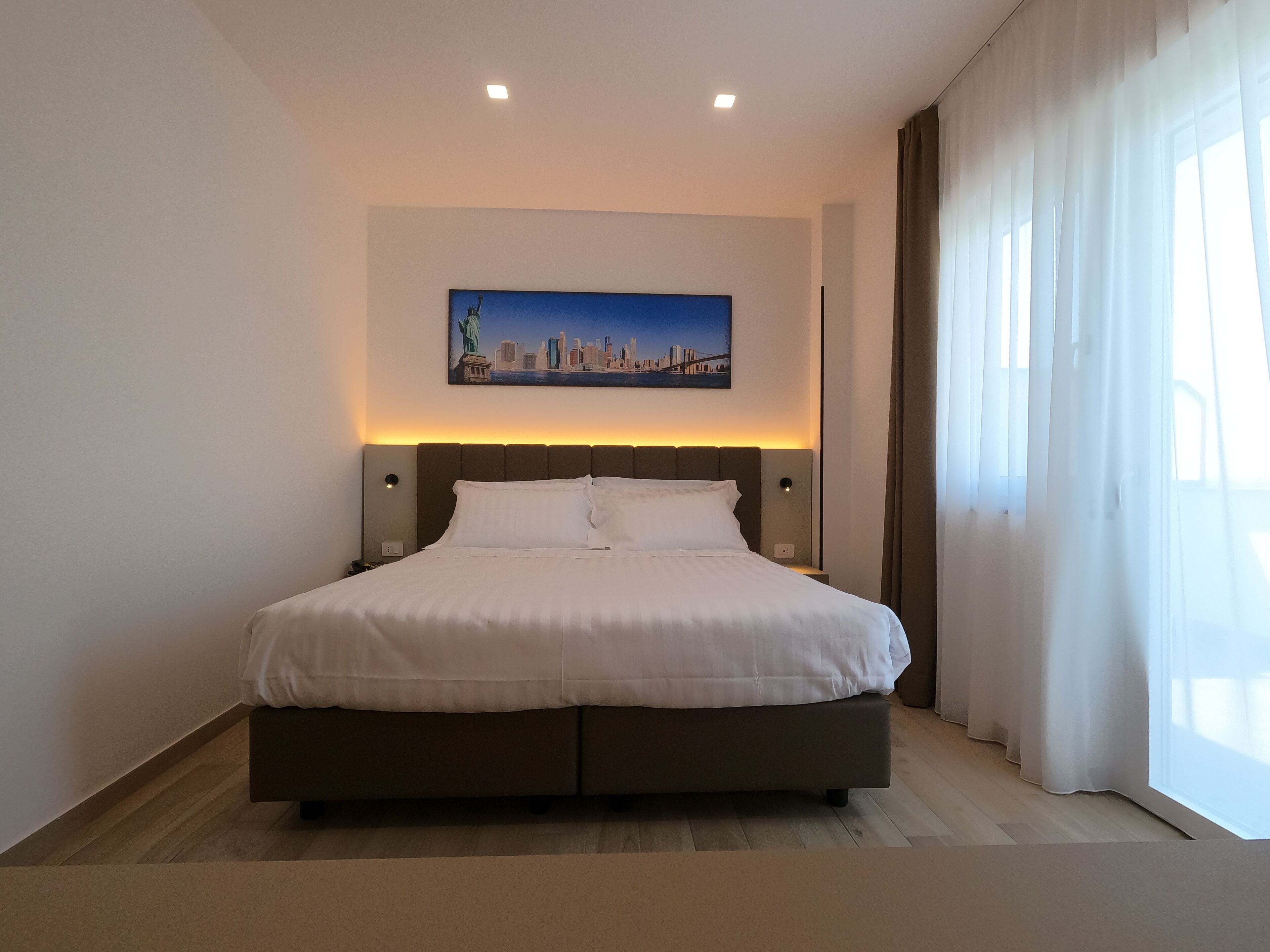 Doppelzimmer | Zimmersafe, Schreibtisch, laptopgeeigneter Arbeitsplatz