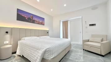 Double Room, 1 Double Bed | In-room safe, desk, laptop workspace, free WiFi